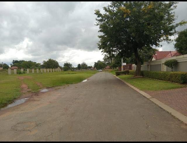 LAND FOR SALE IN LEONDALE